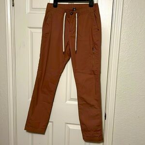 Vuori The Ruse the Shjne pant in Terracotta